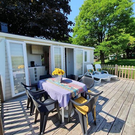 Sillé-le-Guillaume Camping Les Tournesols מראה חיצוני תמונה