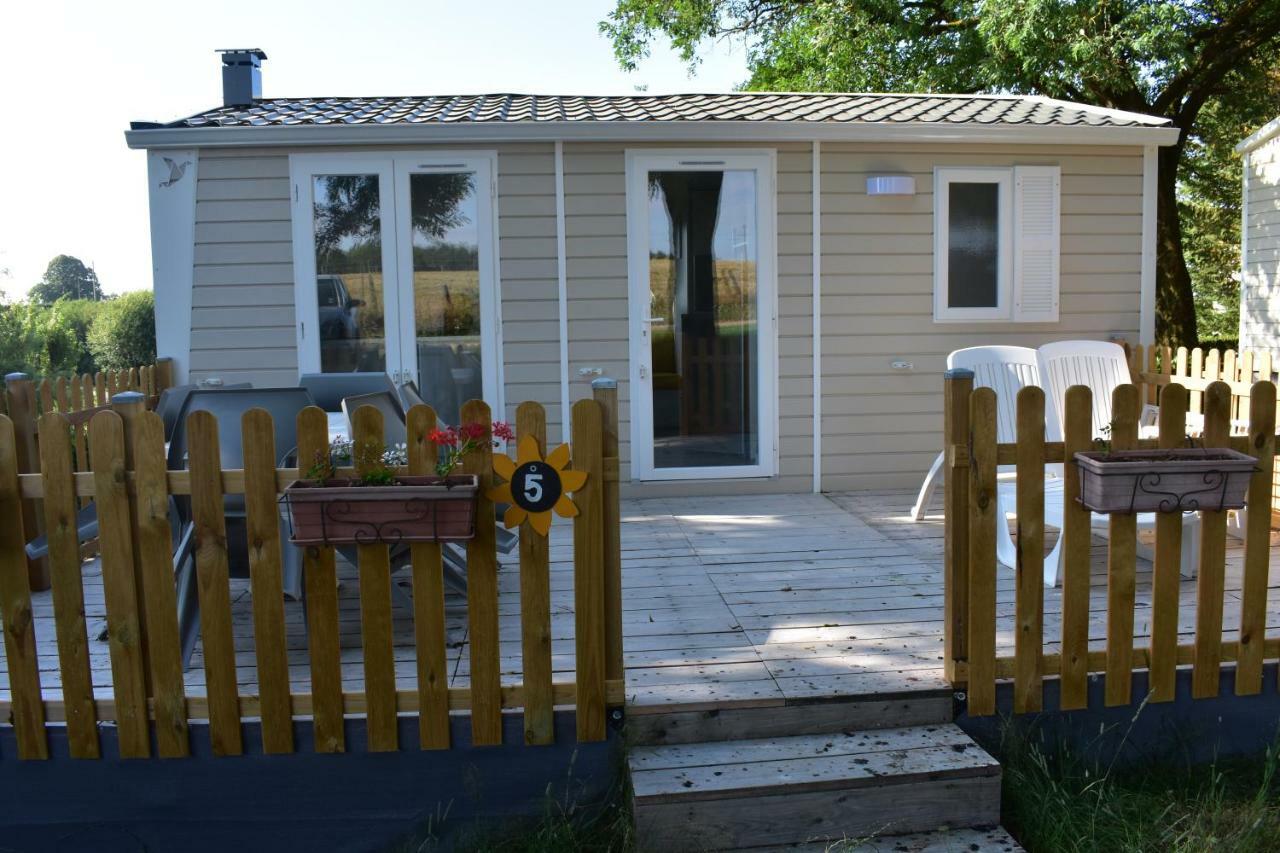 Sillé-le-Guillaume Camping Les Tournesols מראה חיצוני תמונה