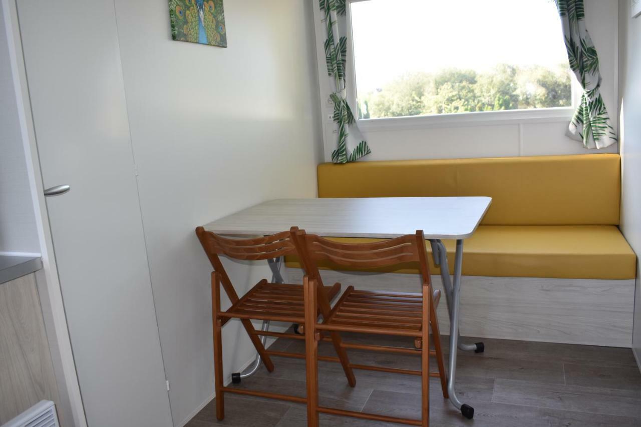 Sillé-le-Guillaume Camping Les Tournesols מראה חיצוני תמונה