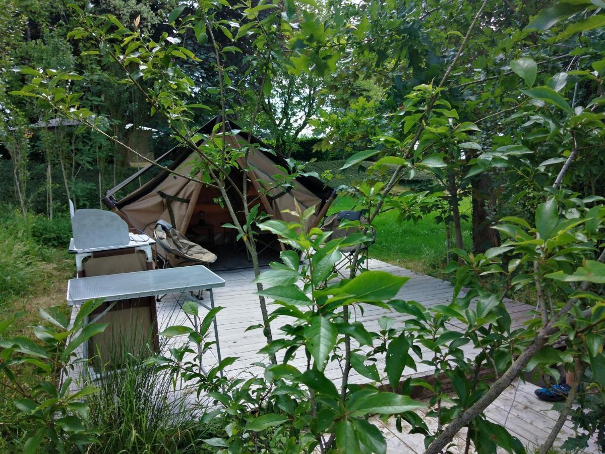 Sillé-le-Guillaume Camping Les Tournesols מראה חיצוני תמונה
